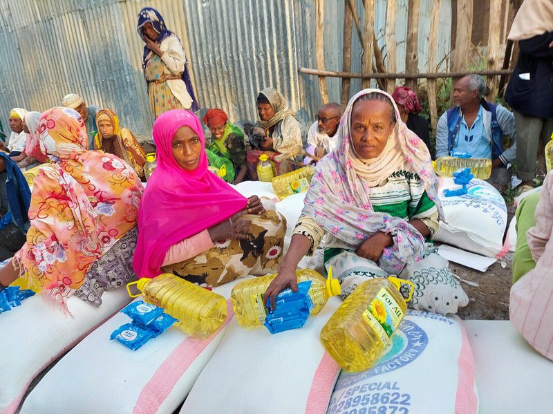 Two women affected by leprosy receive emergency aid in Ethiopia