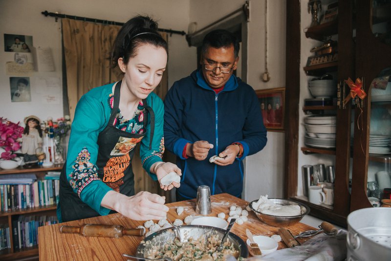 Stef Reid makes momos with Dr Indra